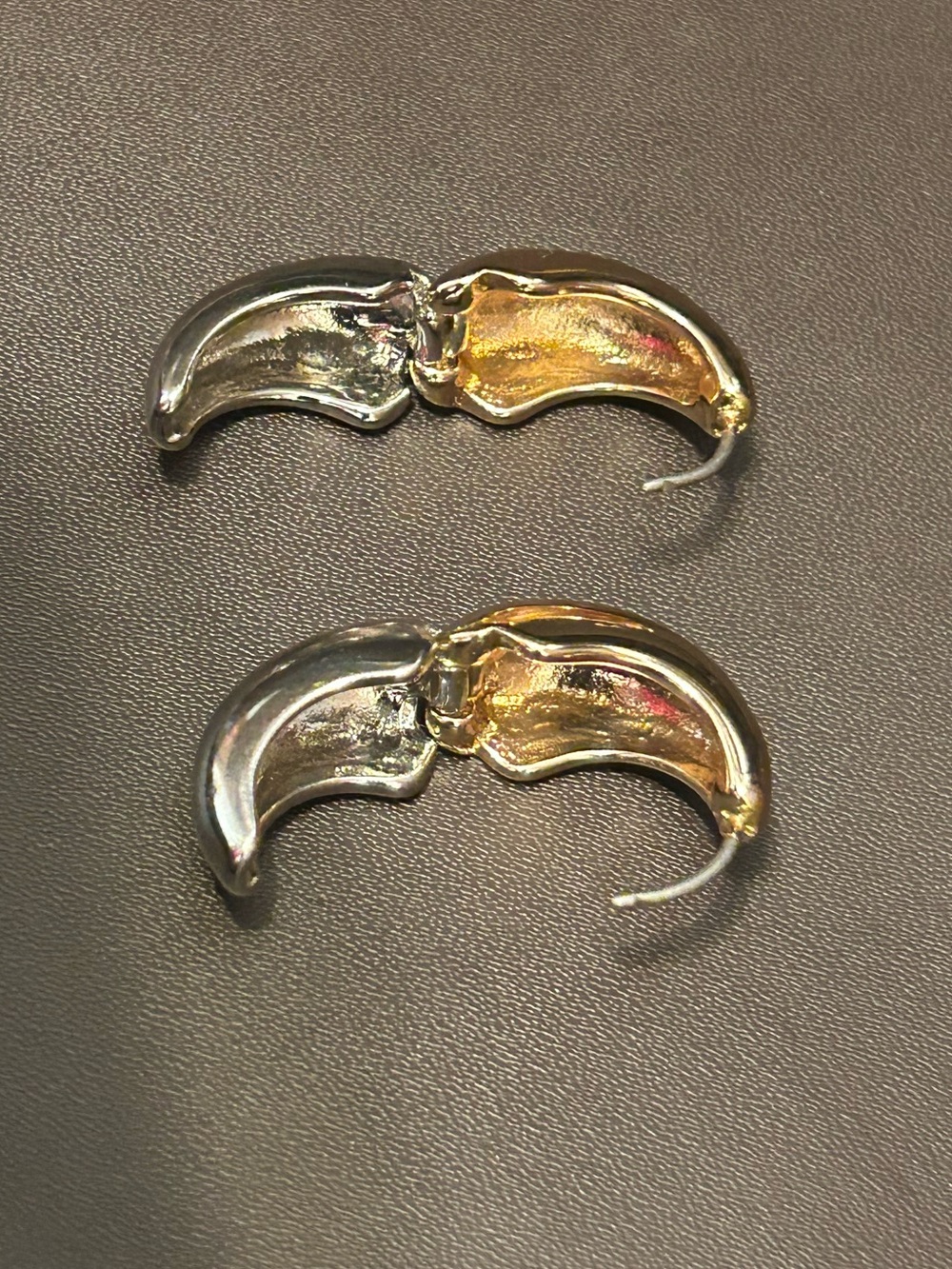 Mixed Metal Bold Huggie Earrings Two Tone Hoop Earrings - Picture 8 of 9